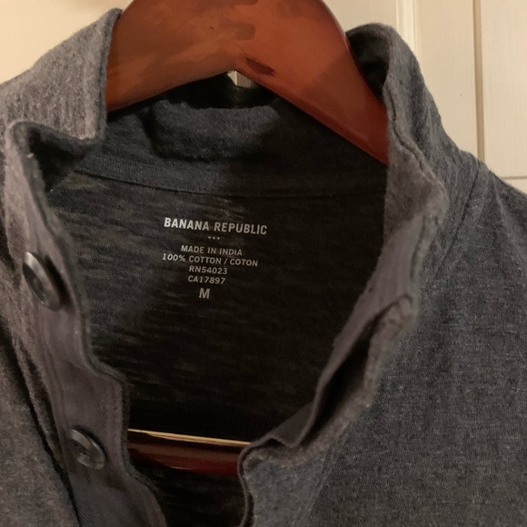 Banana Republic quarter button shirt - Picture 2 of 2